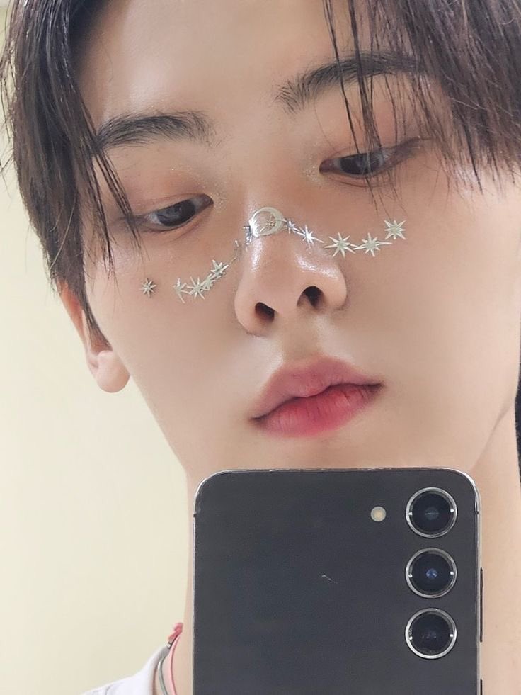 fatim_o_o_'s tweet photo. Yoon Sanha https://t.co/bjycyW1Mpn