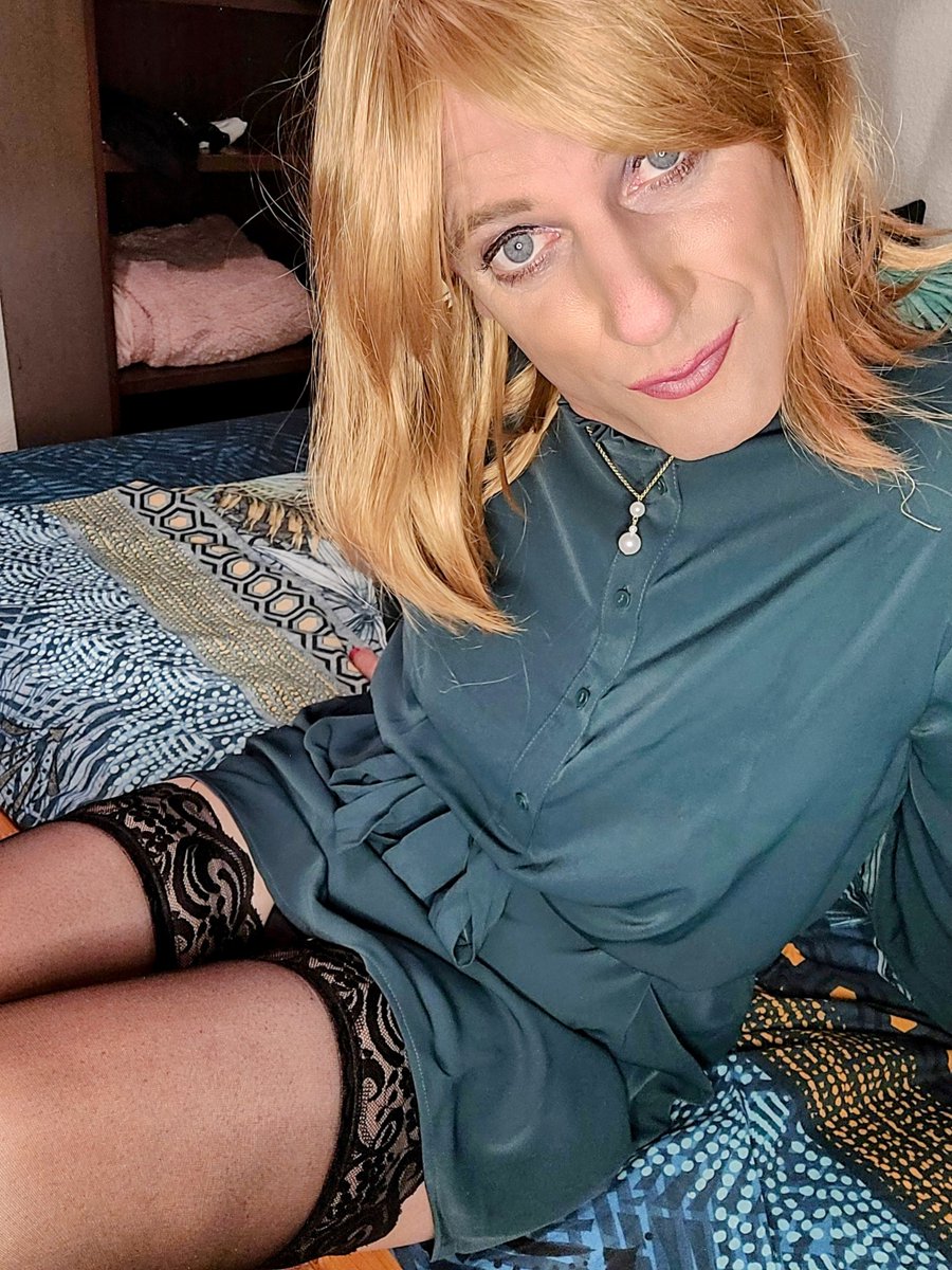 Mlle_LeXiie's tweet photo. Je trouve que les soirées arrivent de plus en plus vite en ce moment… 🥹🌙 À peine le temps de profiter de la journée et hop, il fait déjà nuit ! 🙈💕 Je suis la seule à trouver ça un peu triste ?
#Trav #TravestiFrance #Crossdresser #FrenchCD #alsace https://t.co/NdBVSPb7BG