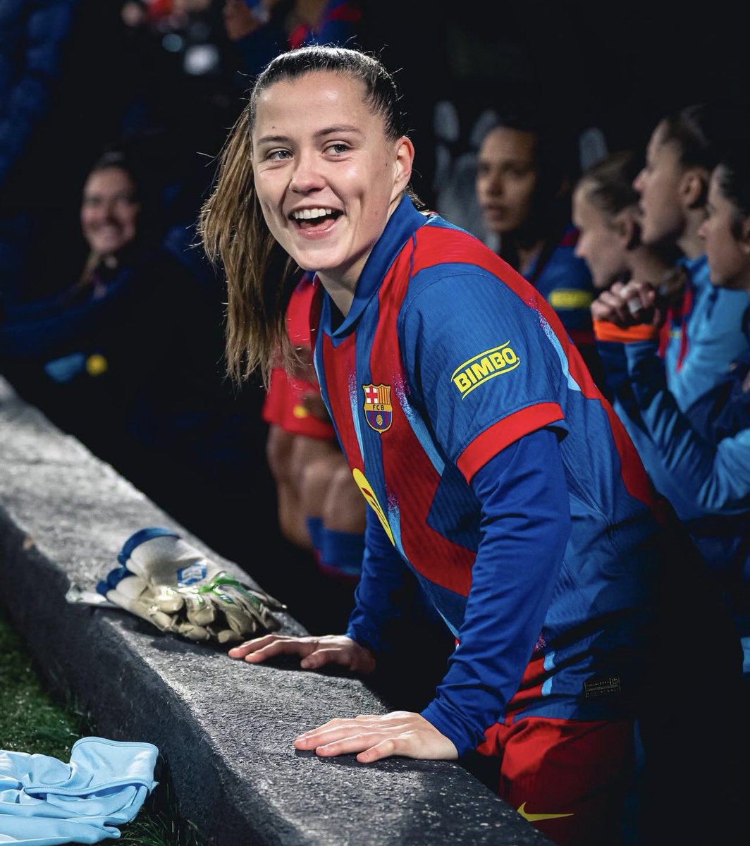 Tobs_fc's tweet photo. 🚨 CRAZY STAT: No player in both male and female football has ever scored a first half hattrick in an El Classico. 

Pina just scored 4 in 45 minutes. 😭 https://t.co/MwBEfwAFEc