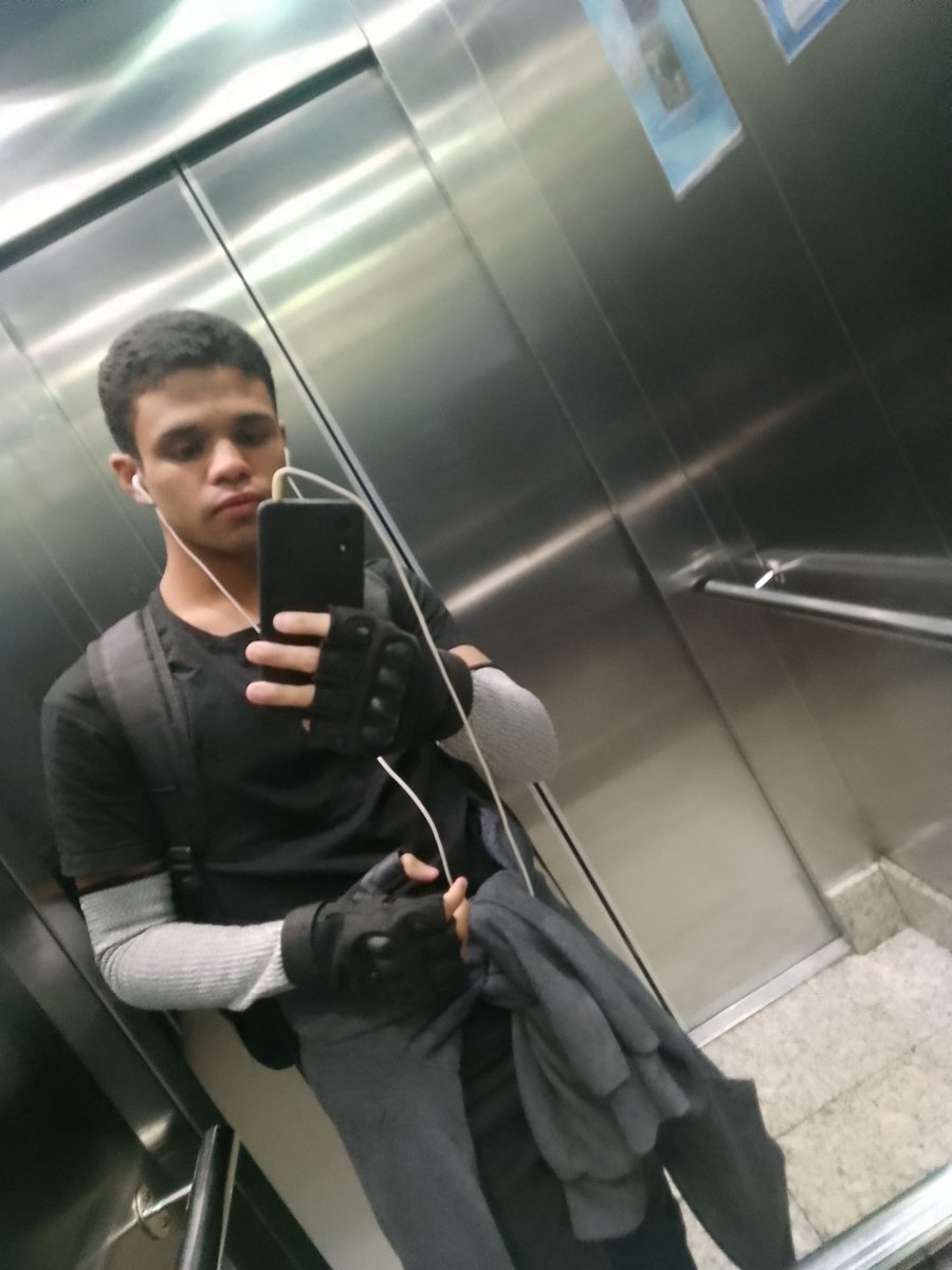 Isacxqtww's tweet photo. Não sou bom em foto, mas vou postar algo nesse x. Vai que rola algo legal?! https://t.co/GgIdqsISLR