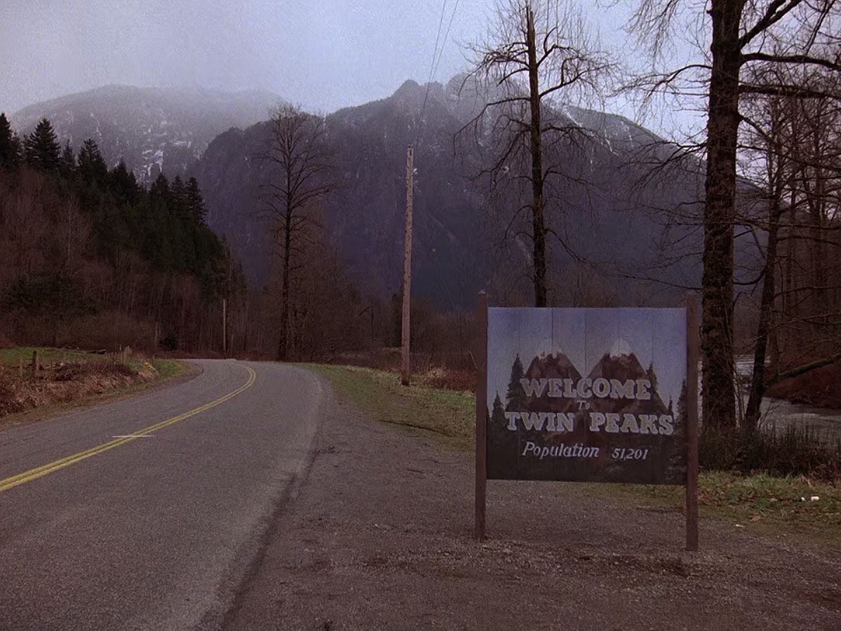 jj_of_the_dead's tweet photo. 🚨 Lula venceu o 1º turno em Twin Peaks com 313131 votos. https://t.co/cAWzmW6LC0