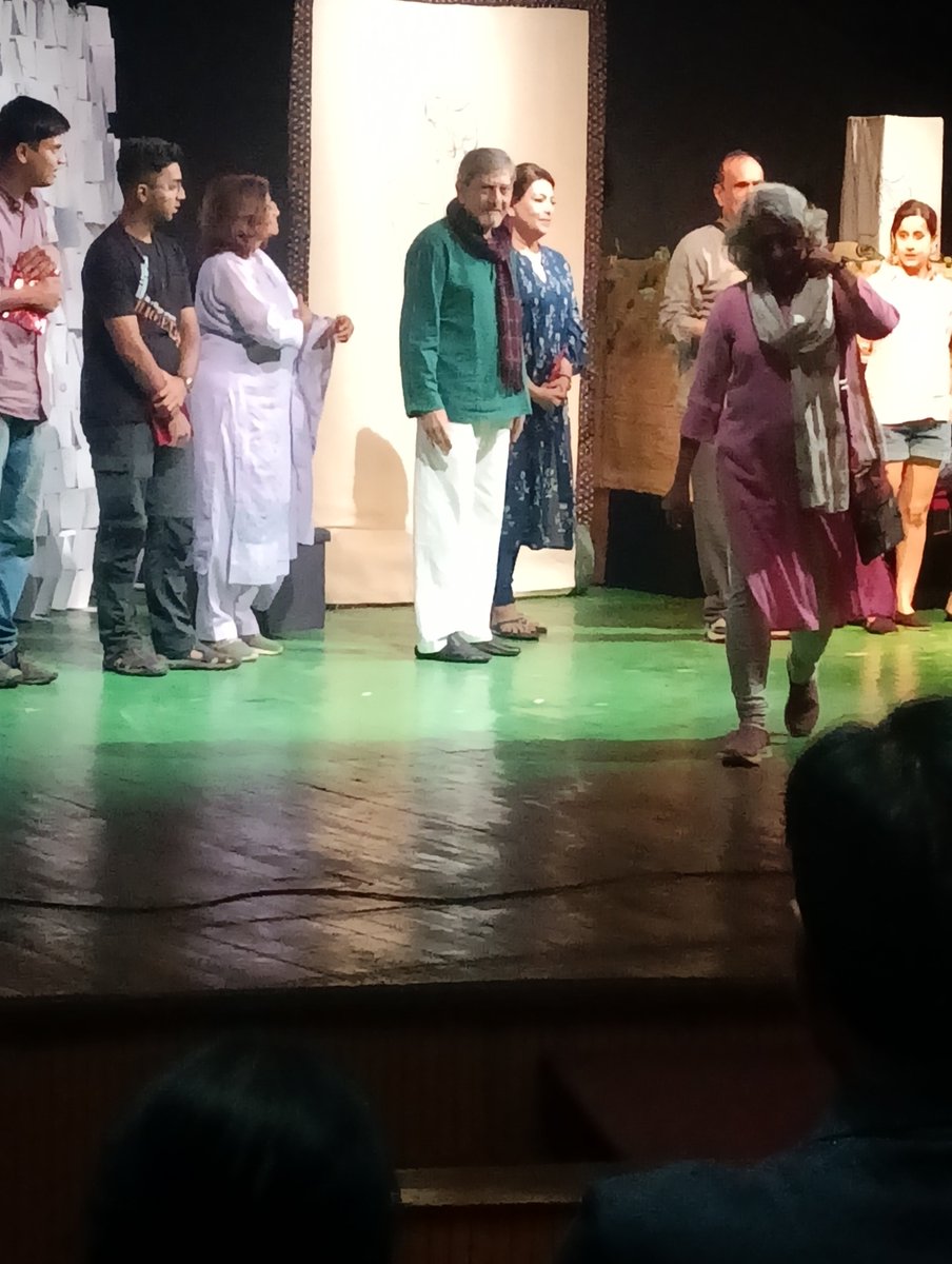chaitanyaj_'s tweet photo. #SILHOUETTES

My first live play experience https://t.co/6wwPbP411h