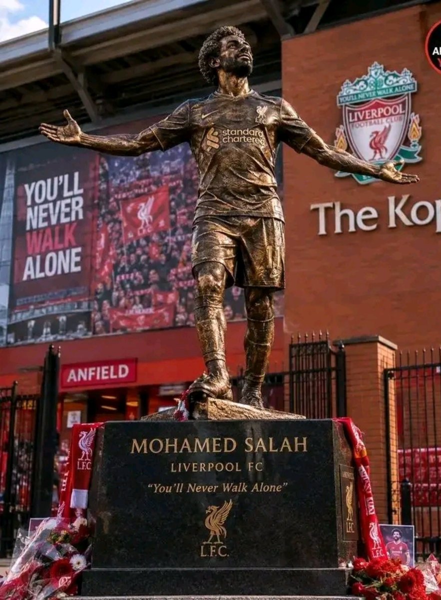jamo9mks's tweet photo. Liverpool fans,in  your honest opinion! Do you think Muhammed salah should  have a statue outside anfield?👀 https://t.co/6USp3sr18N