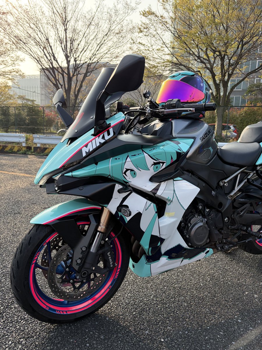 HatsuneMiku's tweet photo. Mikucycle 🏍️ https://t.co/BfQONIkILW