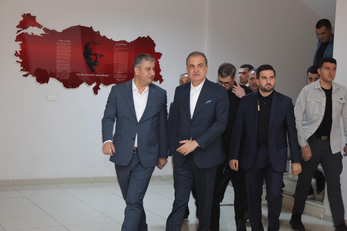 omerrcelik's tweet photo. Adana Deprem Koordinasyon Merkezi’mizi ziyaret ederek Sayın Valimizden sahadaki son durum ve yürütülen çalışmalar hakkında bilgi aldık. 

Adana’mızda ve Osmaniye’mizde saha taramaları sonucunda, zarar gören vatandaşımız  olmadığını öğrendik. 

Vatandaşlarımızın emniyeti ve tüm ihtiyaçlarının karşılanması için tüm kurumlarımız 7/24 görev başındadır.

#ADANA
#OSMANİYE