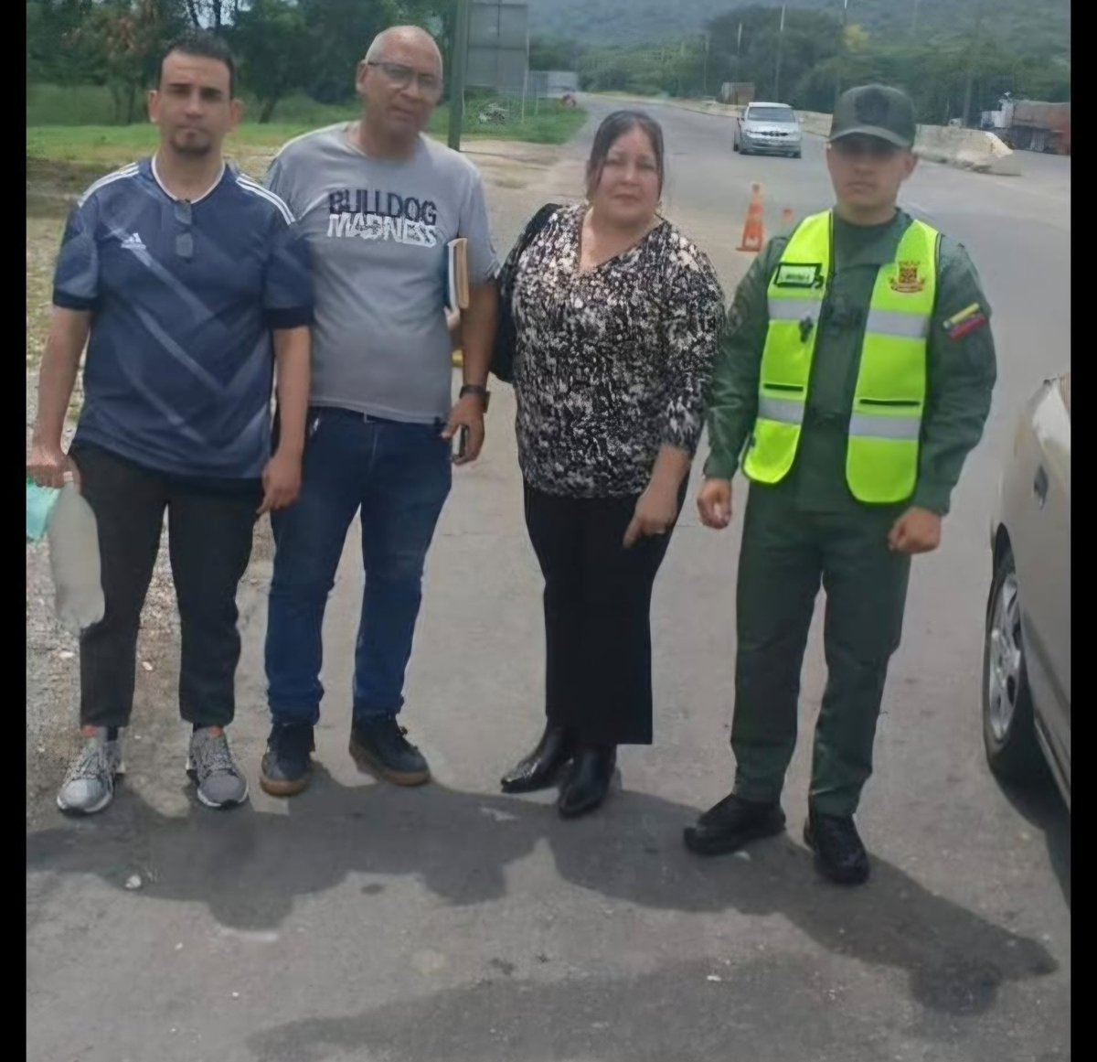 clippve's tweet photo. ATENCIÓN | 🚨 Desde CLIPPVE pudimos conocer que Jesús Suárez, excarcelado el día viernes, 2 de octubre, ya fue liberado tras permanecer detenido durante varias horas en el estado Portuguesa mientras de dirigía a Caracas. 

Esta situación evidencia una preocupante actuación que vulnera las garantías constitucionales y vuelve a poner en el centro del debate la constante revictimización a la que se enfrentan quienes han recuperado su libertad tras procesos por motivos políticos. 

Ningún ciudadano que cuente con su boleta de excarcelación y sus documentos en regla debería pasar por la angustia de un nuevo arresto arbitrario, lo que demuestra la imperativa necesidad de respetar los derechos humanos y brindar verdaderas garantías de protección para evitar la repetición de estas detenciones injustificadas.

¡Libertad para todos los presos políticos! 

#QueSeanTodos
