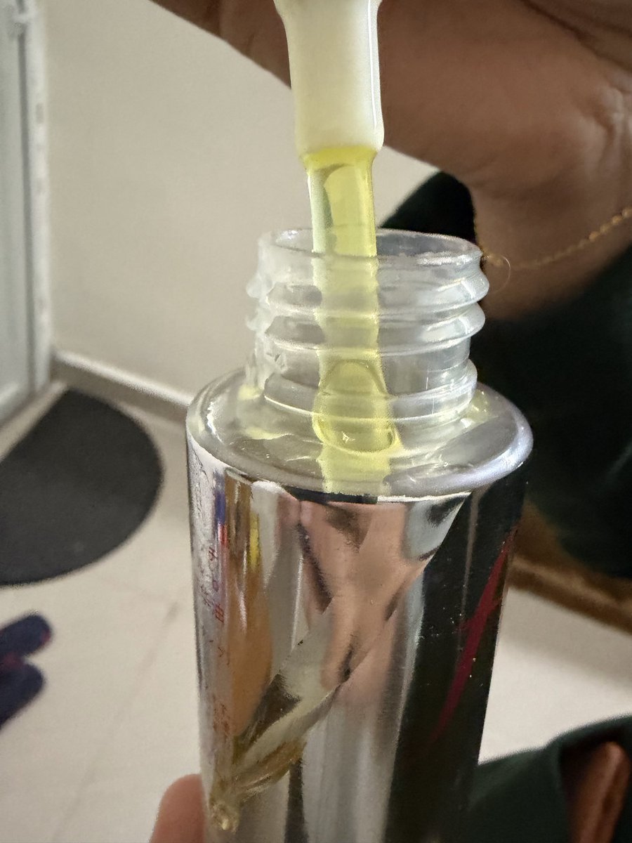 VikasHudz's tweet photo. @amazon @amazonIN @AmazonHelp I ordered Japanese fino oil and got a fake product. Why I know this is because I bought original one from Japan. The oil that I bought from them I different in colour and smell. It feels like cheap oil. https://t.co/iYqMNyGGDF