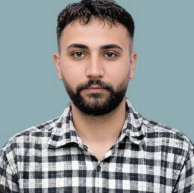 vianack22's tweet photo. بیشتر از 4ماه از آتش بس گذشته و هر روز جوونای ما به دست این رژیم تروریست تو خطر اعدامن!!
زیرساخت به کونای قحبه خون این بچه ها مزه میده بهتون!؟؟
نون و آب شد واستون!؟؟
#علیرضا_سپاهی 
#جاویدشاه https://t.co/Y86JPlQWVd
