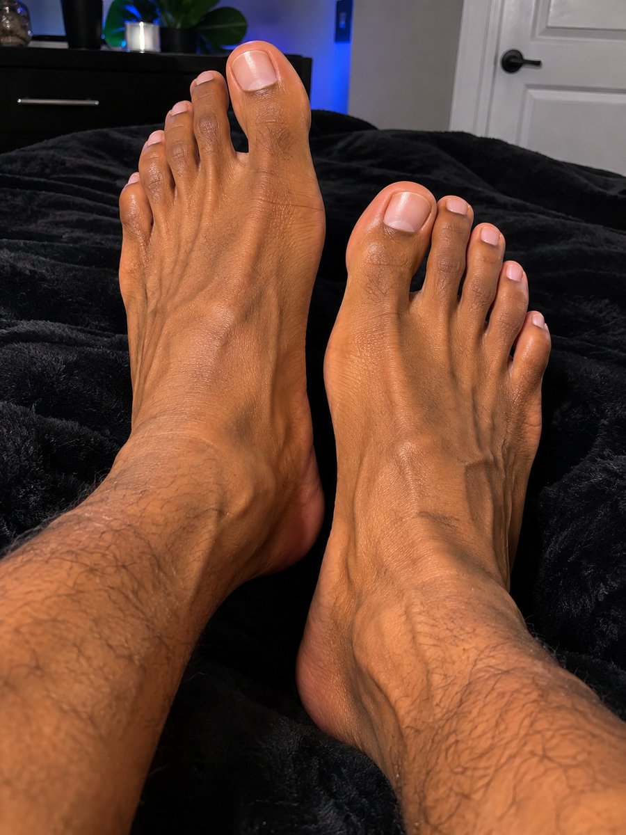 GoPheet's tweet photo. SERVE ME💪💸.

Know your place😈.

#malefeet #alphafeet #feetfetish #humanfootrest #piedimaschili #footdom #masterfeet #feetdegradation #feethumiliation #feetslave #footsub #sole #mansole https://t.co/aiFGxIgmR2