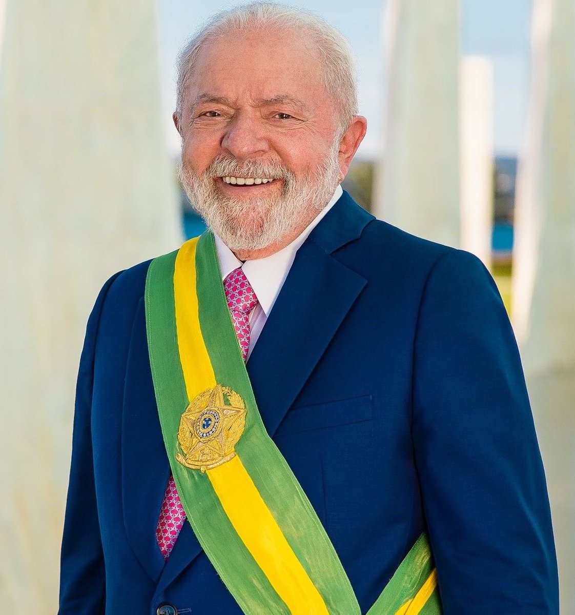 PortalBabados's tweet photo. 🚨João Guilherme declara voto em LULA  “Votar no Flávio Bolsonaro faz de você um c*zão” https://t.co/qkJL61D8ey
