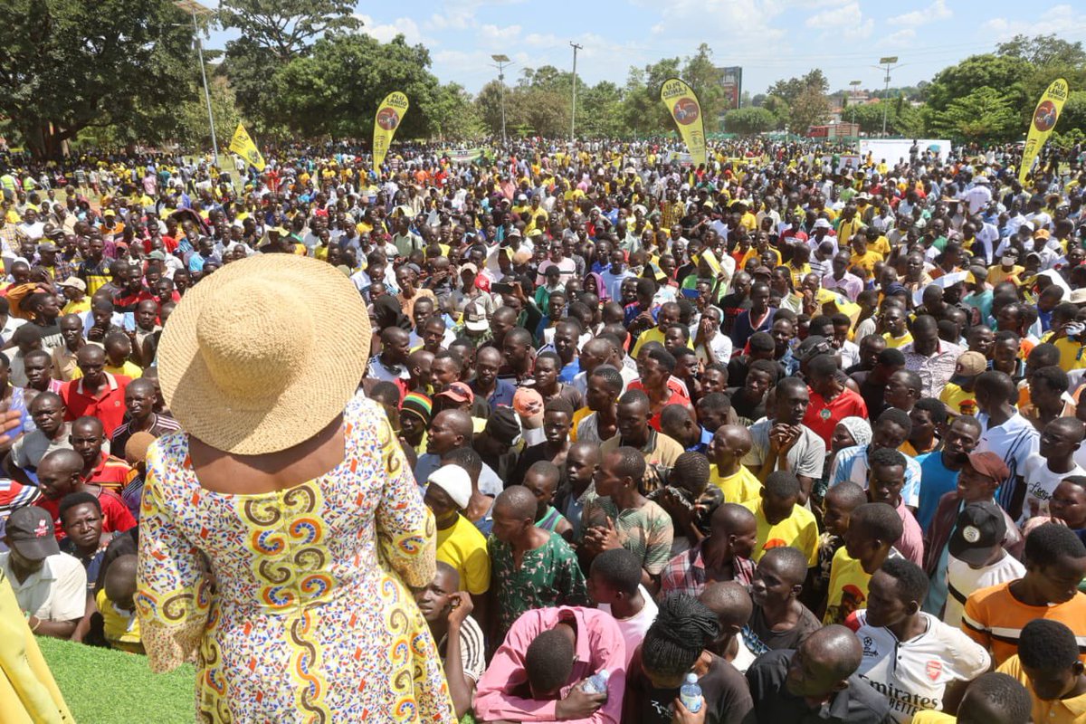 JaneRuth_Aceng's tweet photo. Lango Sub-Region has spoken! 🟡

Today at Mayor's Gardens, Lira City - thousands gathered in one voice to endorse our next President, our generation leader, Gen. @mkainerugaba.

Thank you Lango for the massive love.

We are behind you Afande.

@PLUsecretariat @DaudiKabanda @HonTwallafadil @ChairmanToyota