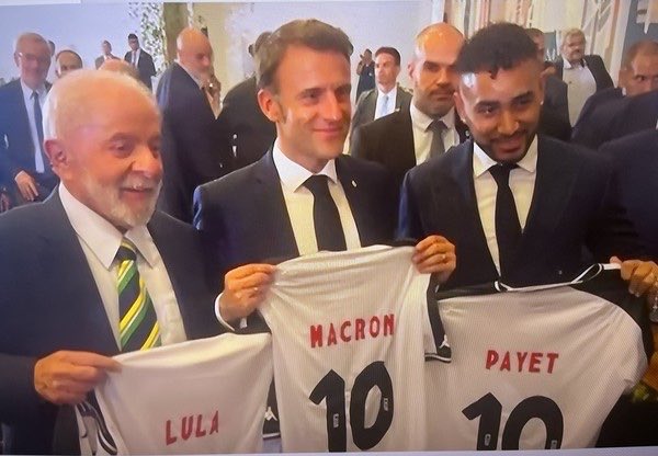lavscrvg's tweet photo. sabemos quem apertou o 13 lá https://t.co/yUwHwgtYH1