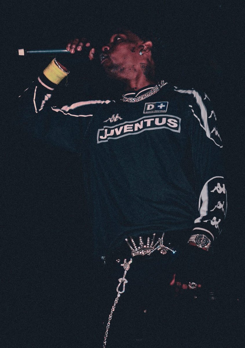 forumJuventus's tweet photo. Travis Scott 🤝 Juventus https://t.co/X0nX5xASs3
