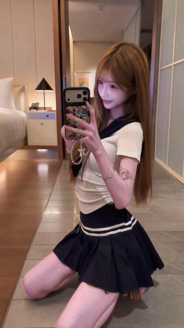 erink971224's tweet photo. 06女，国庆在杭州玩，有没有想找个搭子一起出来晃晃的?喝点小酒（深入了解一下）😳🧠#女大 #杭州 https://t.co/DM0hzF0cv5