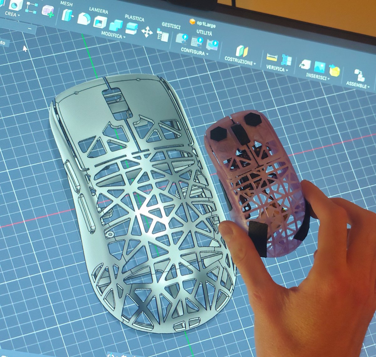 Riuk__2's tweet photo. I'm searching for a few people with a 3d printer that would like to test my large op1 shaped mod for scyrox v8 (no 0 followers account) https://t.co/z3LhrV9rRN