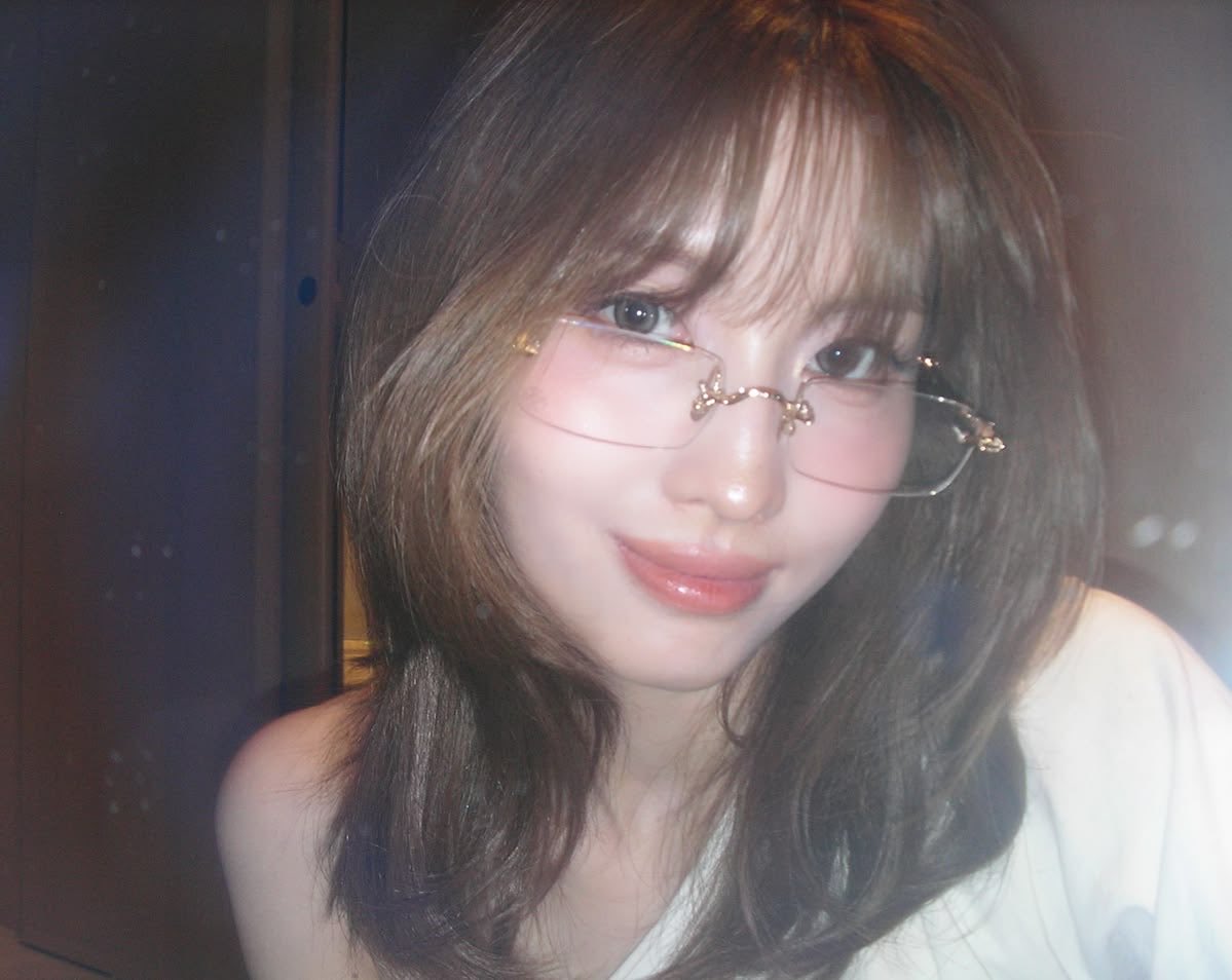 pnabongs's tweet photo. Twice unnie line all in their 30s now and it’s definitely hitting differently. They’re making me go feral https://t.co/RkyMHJzYwX