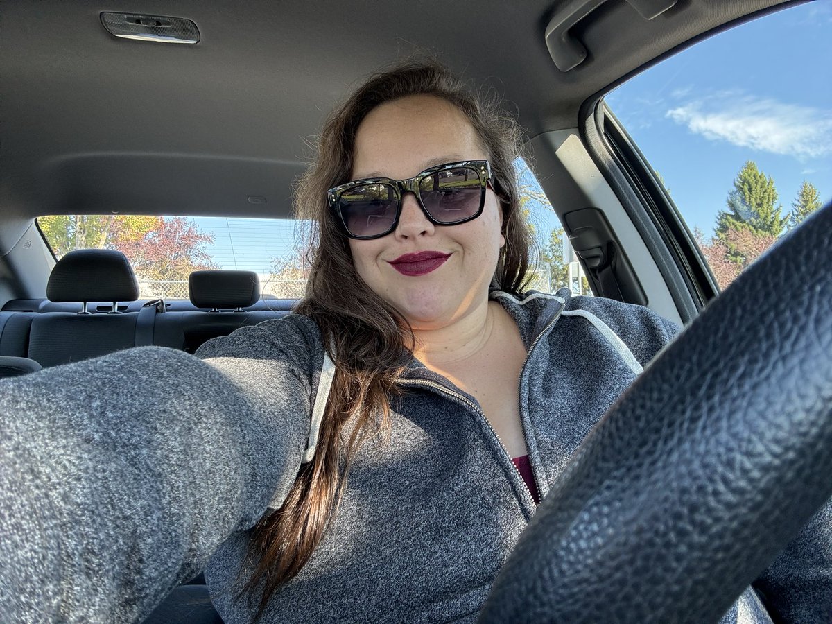 bootifulbubbles's tweet photo. A moment for the lips 💋 https://t.co/pNiPRQPQ4H
