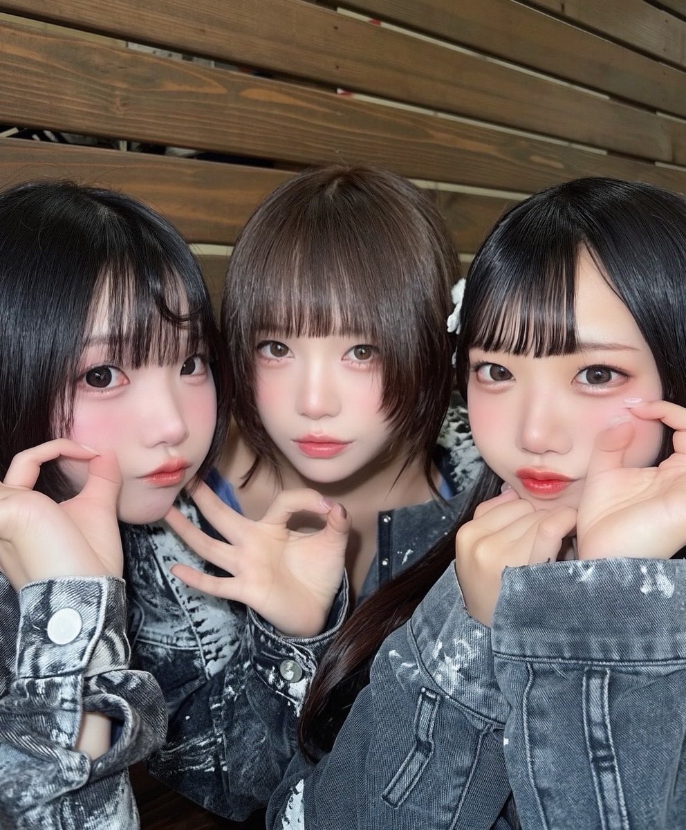 Kumorinochi2024's tweet photo. \お礼/

『IDO-LIVE!!』
📍Music Club JANUS
#IDOLIVE

『RAD THE LIVE mini』
📍RADHALL
#RADTHELIVE

大阪→名古屋2回し
お越しいただきありがとうございました☁

▼次回の #クモリ予報
【10/5(月)】
『October Birthday Festa Supported by RAD LIVE』
📍RADHALL / ReNY limited
🎤18:35〜18:55
🤝19:05〜20:05（TOYS B）

🎫：https://t.co/ghPRdL4NNs