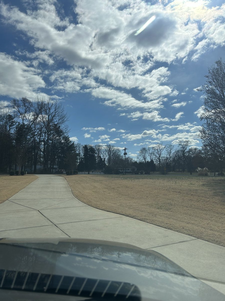 FelixNater's tweet photo. @JillBemi @itsadisaster @BallTango @robingatorgirl @TenaCGVAZ @CD3Gator @inquarters14 @DesertTheresaAZ @telehelp @Kdgovols @telehelp0 @trmyhre @12suggie34 @bpridgeo Here’s to #Sun_Shine🌞 Sunday Blessings 🙏 Greetings 🙋🏽‍♂️ and a beautiful day. https://t.co/9BAF38u0np
