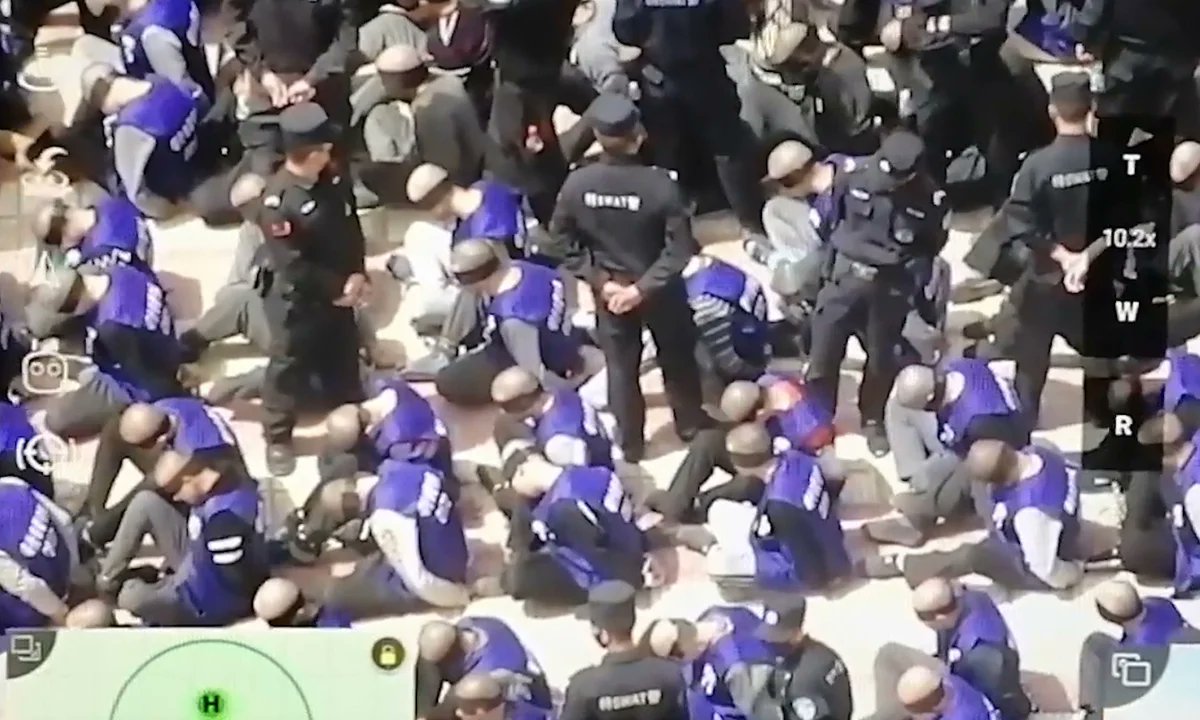 Dispropoganda's tweet photo. Your police kidnaps people and throws them to concentration camps. https://t.co/unKaffMgQt