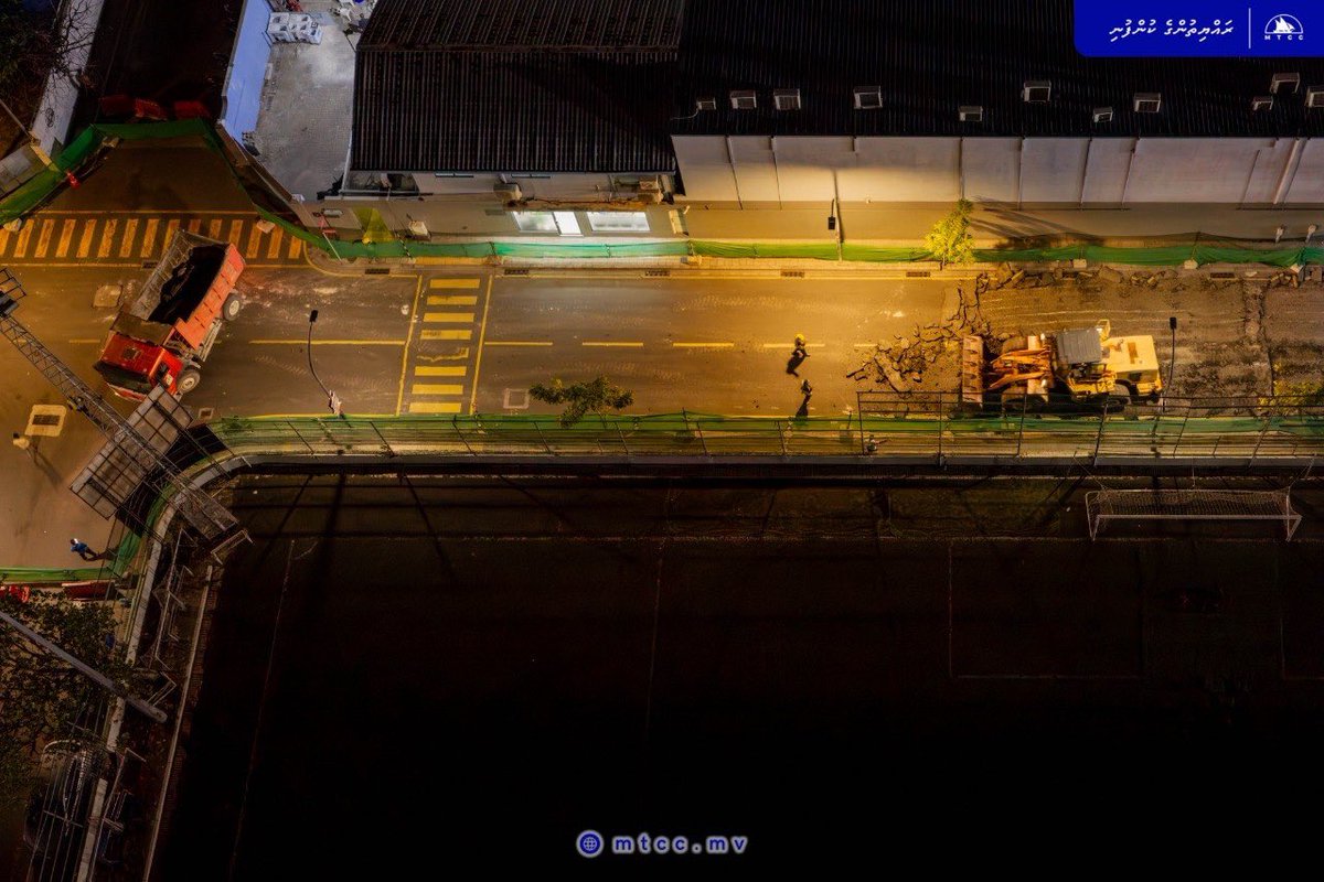MTCCPlc's tweet photo. We have commenced the asphalt removal works of the segment 3 of Ameenee Magu. 

The development of improved road infrastructure will help provide smoother and more convenient travel for the residents of Malé City, while contributing to a better-connected and more accessible city.

#TeamMTCC #GaumuBinaaKurumugaiMTCC #RayyithungeKunfuni
