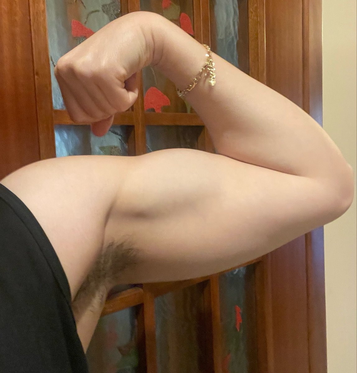 SpiderVi99's tweet photo. I know u missed me yesterday so here’s a bicep for you ✨ https://t.co/v3rJjGjdkn