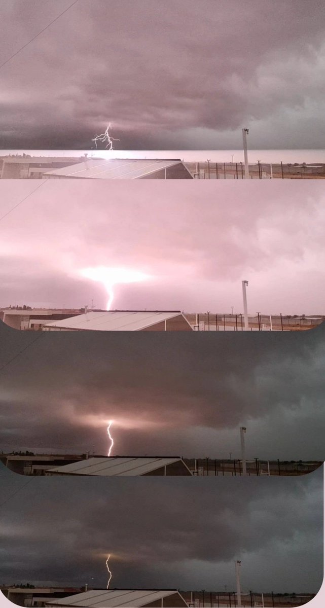LeoAstronomada's tweet photo. La secuencia del video comienza de arriba abajo... el rayo parece solo un destello pero al parar en fotogramas...  ⛈️⚡️☔️ 
#meteo 
#tormenta
#lamancha https://t.co/mG4FZjR0dL