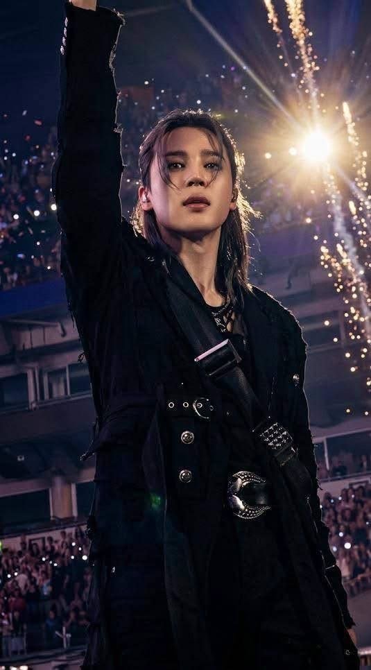 JijiLeka's tweet photo. @ProLejla5885 Jimin is a true professional at what he does. 💪 #RecordMakerJimin
#레코드메이커_지민 https://t.co/BCI32YhSYF