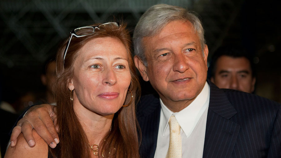 Dangarub's tweet photo. El verdadero Obradorista atiende a principios no a imposiciones en Nuevo León vamos con @tatclouthier #Mexico https://t.co/Le8d2w4dX3