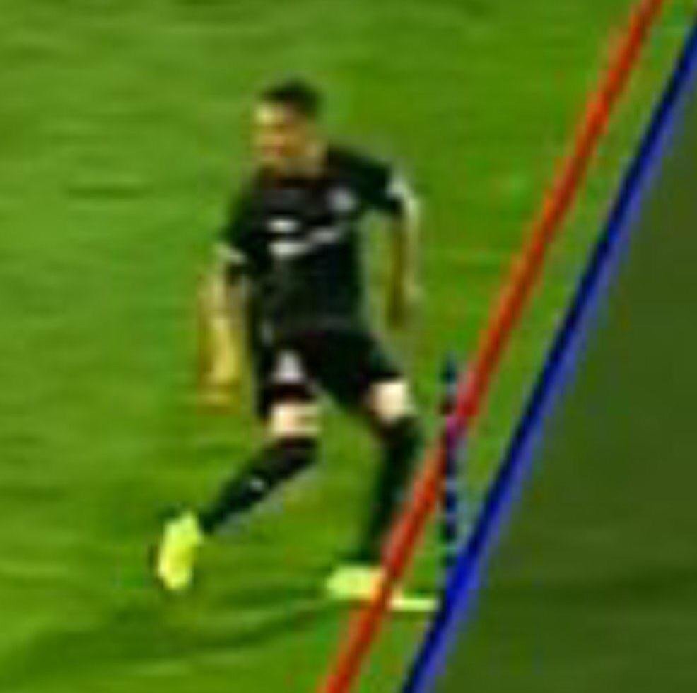 Ali09Ilgar's tweet photo. Bunlar @MHK_Resmi , oyuncumuzun ayağını 59 numara yapıp, ofsayt pozisyonu gol vermişti...hatırladınız mı.. https://t.co/ZUeucOLVAV