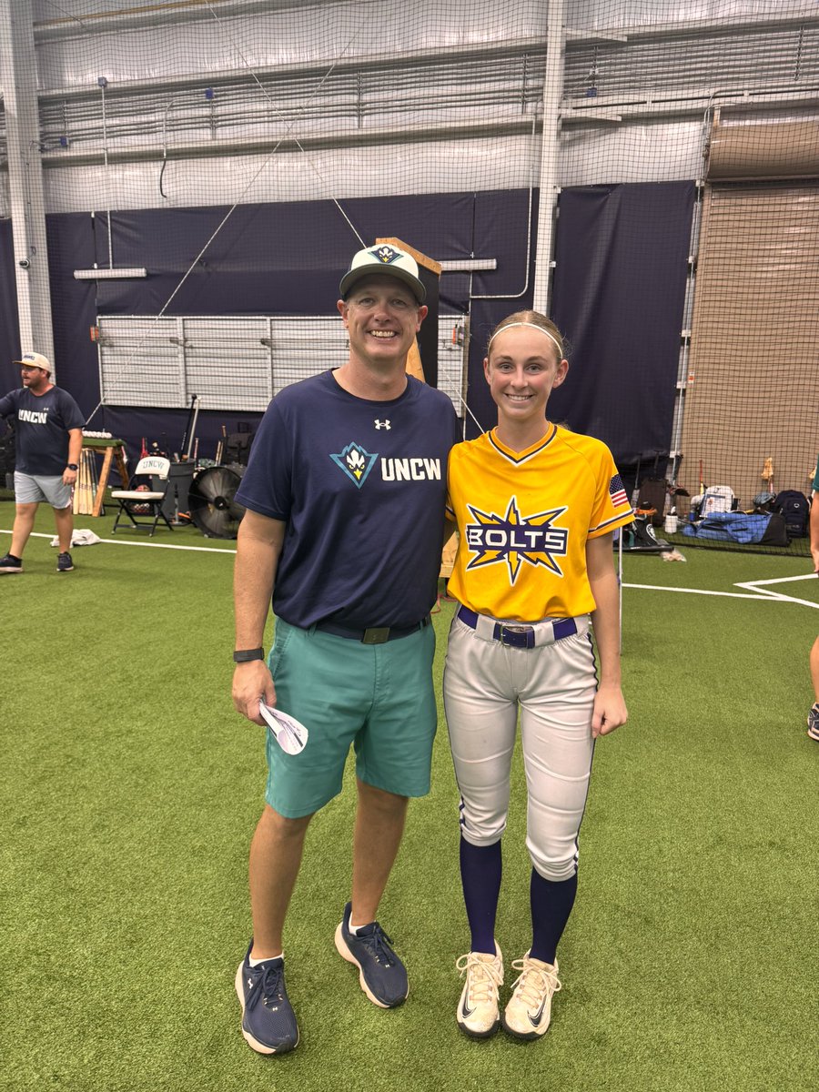kkroy2029's tweet photo. Thank you @UNCWsoftball for an amazing day! Had a great time at camp, gained valuable feedback, and learned so much. Thank you to the coaches for a great experience! @AshleyWadeUNCW @KylerHolton08 @AbbeyLatham @CatchingIron @GABolts2028 
@alyss_33 https://t.co/NTcLdTr8Tj