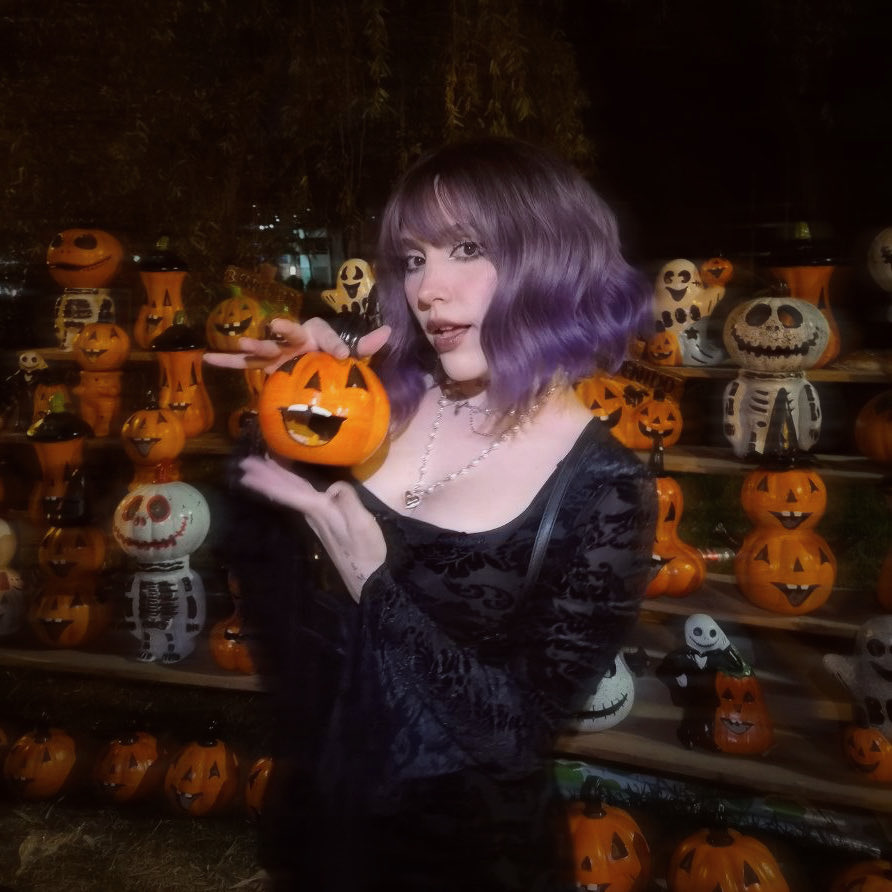 Nuvia_OuO's tweet photo. 🎃💜 No subí estas aquí 😔🩵 https://t.co/opMQMvHdWu