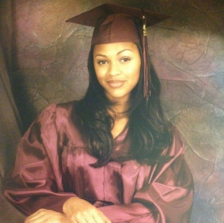 Jabz_CFC's tweet photo. hMeagan Good in her 1998 high school senior portrait. https://t.co/oKvas61cfY