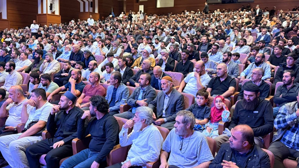 KokluDegisim's tweet photo. Diyarbakır’da düzenlediğimiz “Aksa Tufanı’nın 3. Yılında Gazze” konferansımız, Mehmet Kaya’nın sunumu ve Hafız Cemal Yiğit’in Kur’an-ı Kerim tilavetiyle başladı. #7Ekim https://t.co/afaFt4f0Dy