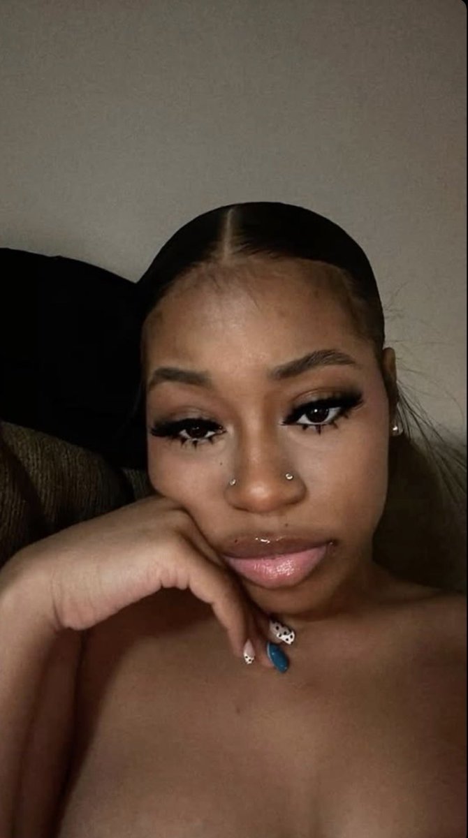 murra64705's tweet photo. Where all the real #paypigs at that don’t ask for fees big mama wanna go on a shopping spree😩 #sugardaddy https://t.co/arpNpf5pBQ