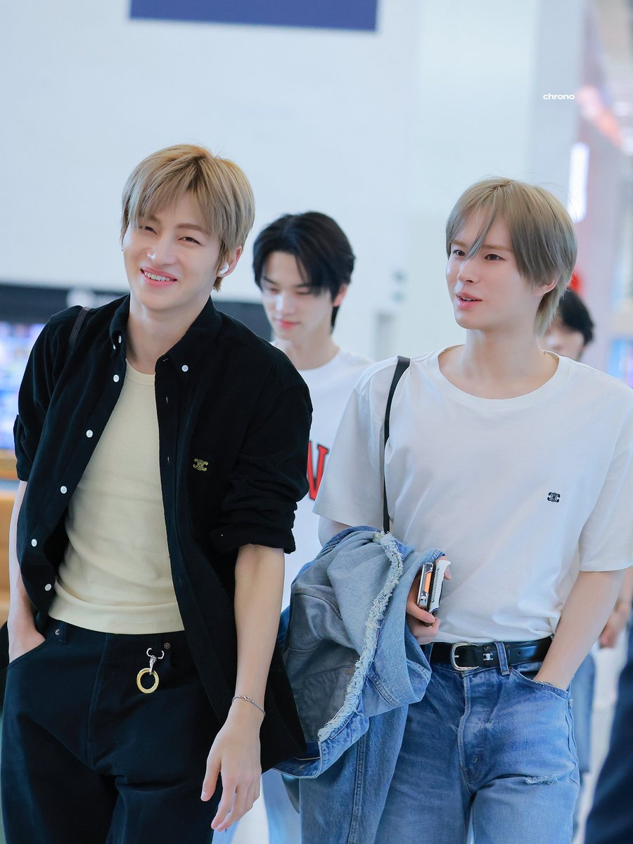 chrono_1002's tweet photo. 261004 CDG

#TWS #투어스 #247WithUs 
#KYUNGMIN #경민 #JIHOON #지훈 https://t.co/nMFAxVUKCE