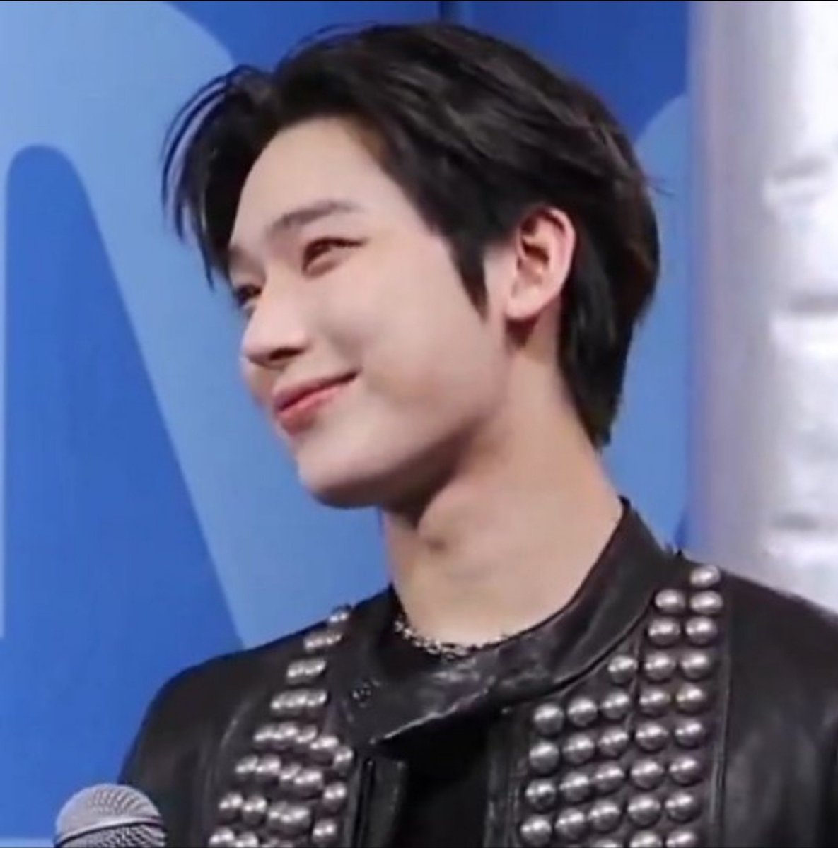 chottominteu's tweet photo. is this what they mean by "his eyes softened" in books https://t.co/QMkTYcen0Z