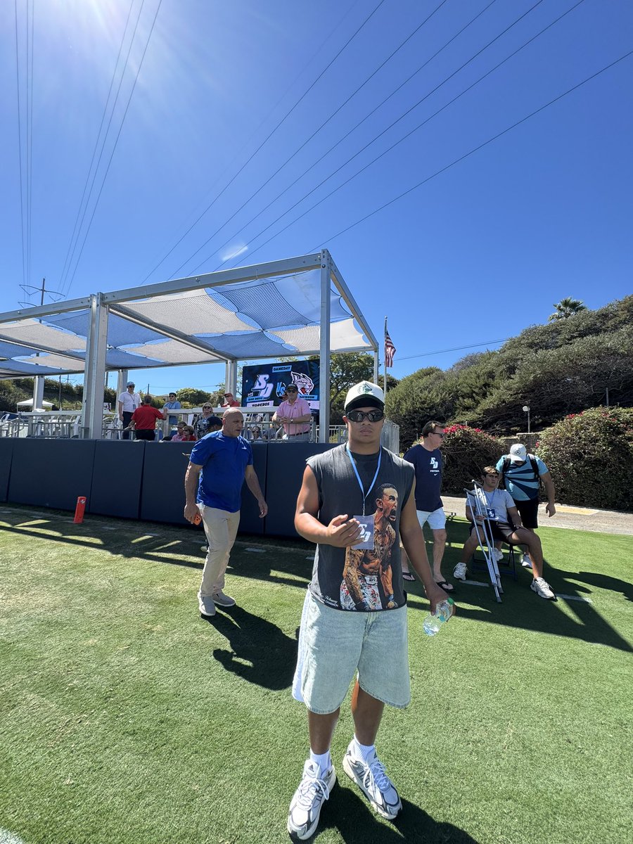Nekeletuli2028's tweet photo. Thank you @SanDiegoCoachMo for having me out at USD! I had a great time checking out the campus, enjoying the game, and getting to connect with the coaching staff. I really appreciate the opportunity and hospitality! https://t.co/oPho2axmQE