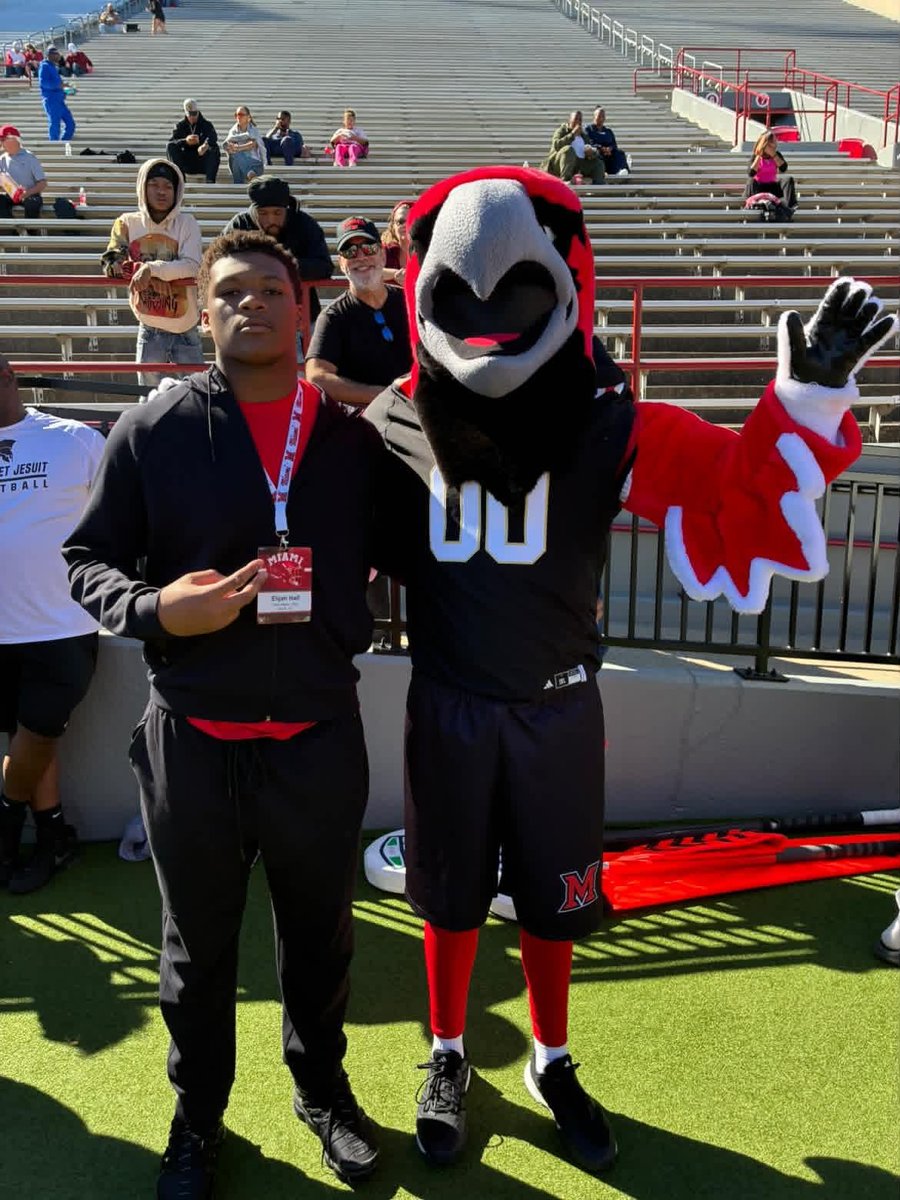ElijahFootbal99's tweet photo. Blessed and grateful to receive an offer from Miami University! 🔴⚪️
I had a great day spending quality time with my family watching the Redhawks play. Huge thank you to @CoachZeek_ and the entire coaching staff for believing in me and giving me this opportunity. I’m also thankful for the invitation to come out to the game and experience the program firsthand. Thank you @MiamiOHFootball University! ❤️@QuanaDavis26 @CoachZeek_ @solishsfbcoach @BeckettMcmullin @BigEMurfield @GraysonRhoads28 @jettjerwers @masona_3412 @carskinner22 @MJKirby5