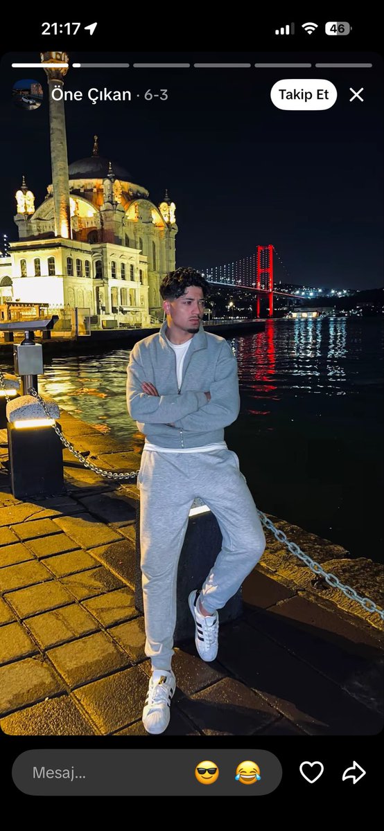 Zeynep46235255's tweet photo. orospu evladının yüzü neden sansürlü https://t.co/viz0HQsYo1