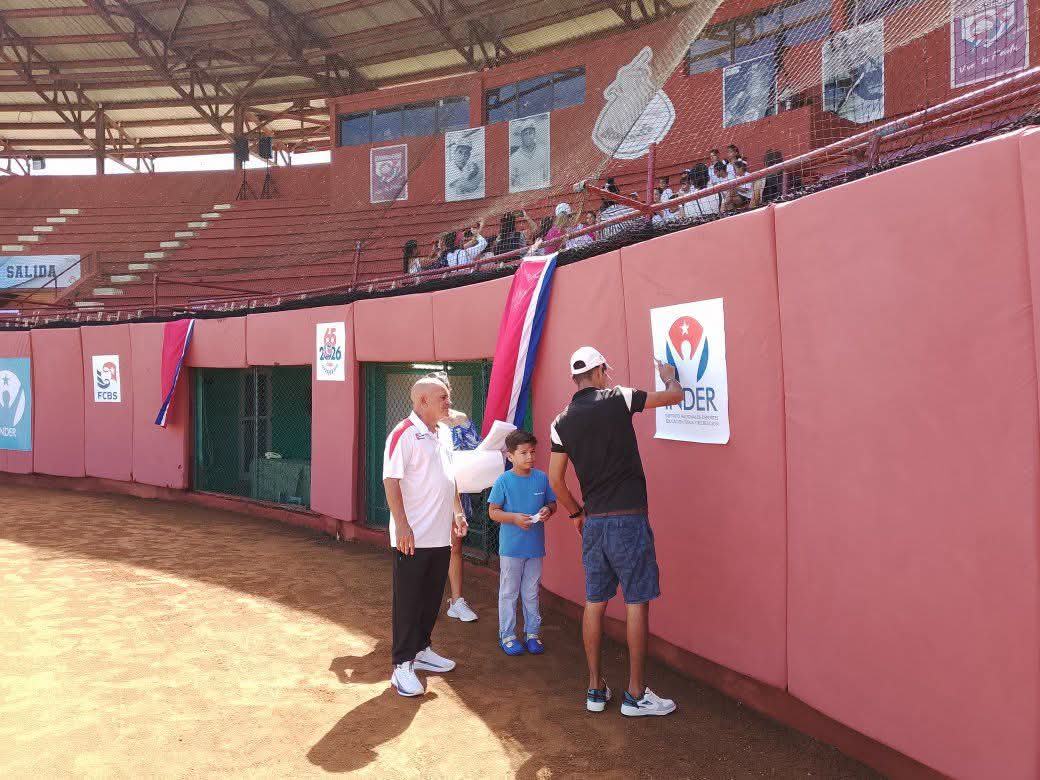 RuthTransp's tweet photo. 🇨🇺⚾Todo listo en el Estadio Nelson Fernández  de la capital Mayabequense para dar inicio la 65 Serie Nacional de Beisbol con el encuentro entre los equipos de Mayabeque Vs Villa Clara 

#Mayabeque
#CubaEstáFirme 
#DPTMayabeque https://t.co/l8uzLXsh4n