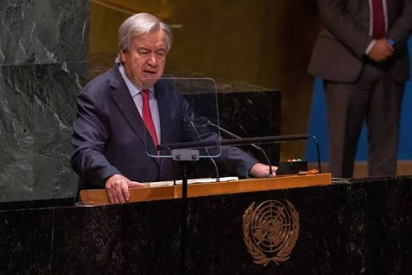 elie1757's tweet photo. Une ordure est une ordure... Guterres condamne la "violente intervention de passagers israéliens" à l'égard du pilote Omanais qui menaçait pourtant de crasher l'appareil !! Crevure antisémite.... https://t.co/hCsKZu1dSJ