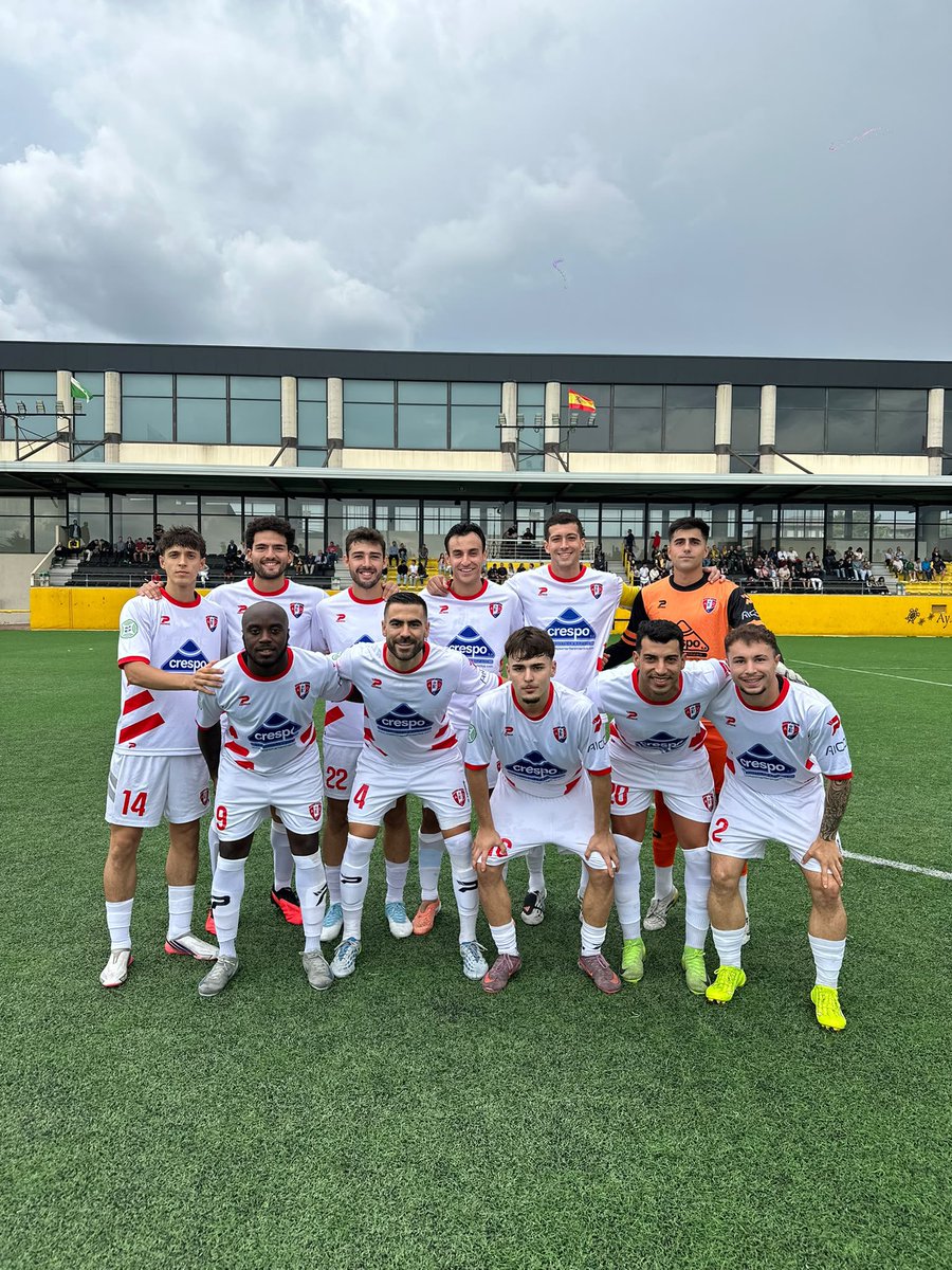 CalaPozuelo's tweet photo. #SeniorA 🔵 II Victorión en el Chopo 🔥 ¡Seguimos!

✅ 1-3
🆚 @CDGalapagar 

Goles:
⚽️⚽️ Guillén 
⚽️ Nouman 
#VamosCala https://t.co/ZVMhKAtX9G