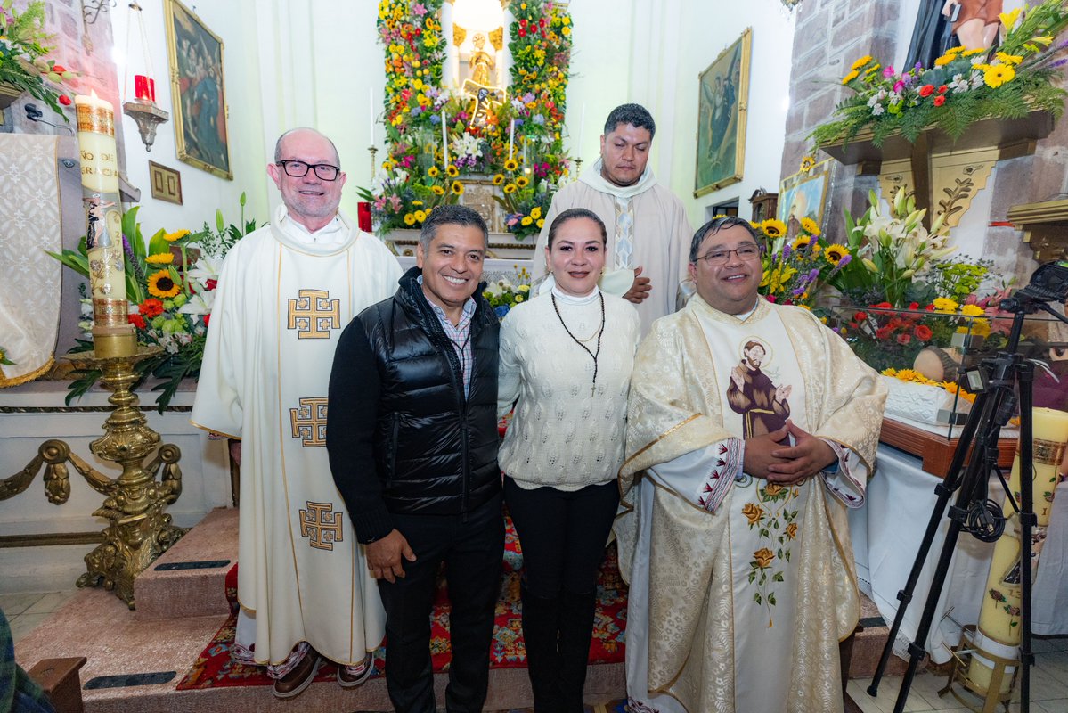 davidsanchezi's tweet photo. Con fe, tradición y corazón, hoy celebramos a San Francisco de Asís, patrono de nuestro querido Coacalco.
Compartimos esta celebración eucarística, agradeciendo por las bendiciones recibidas y pidiendo que nunca nos falten la unión, la paz y la fortaleza.
¡Excelente domingo! https://t.co/wF7LppN84d