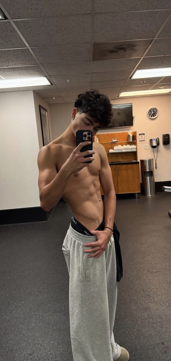 Michael10378373's tweet photo. 🥵🥵 https://t.co/LTFaYoxu0m