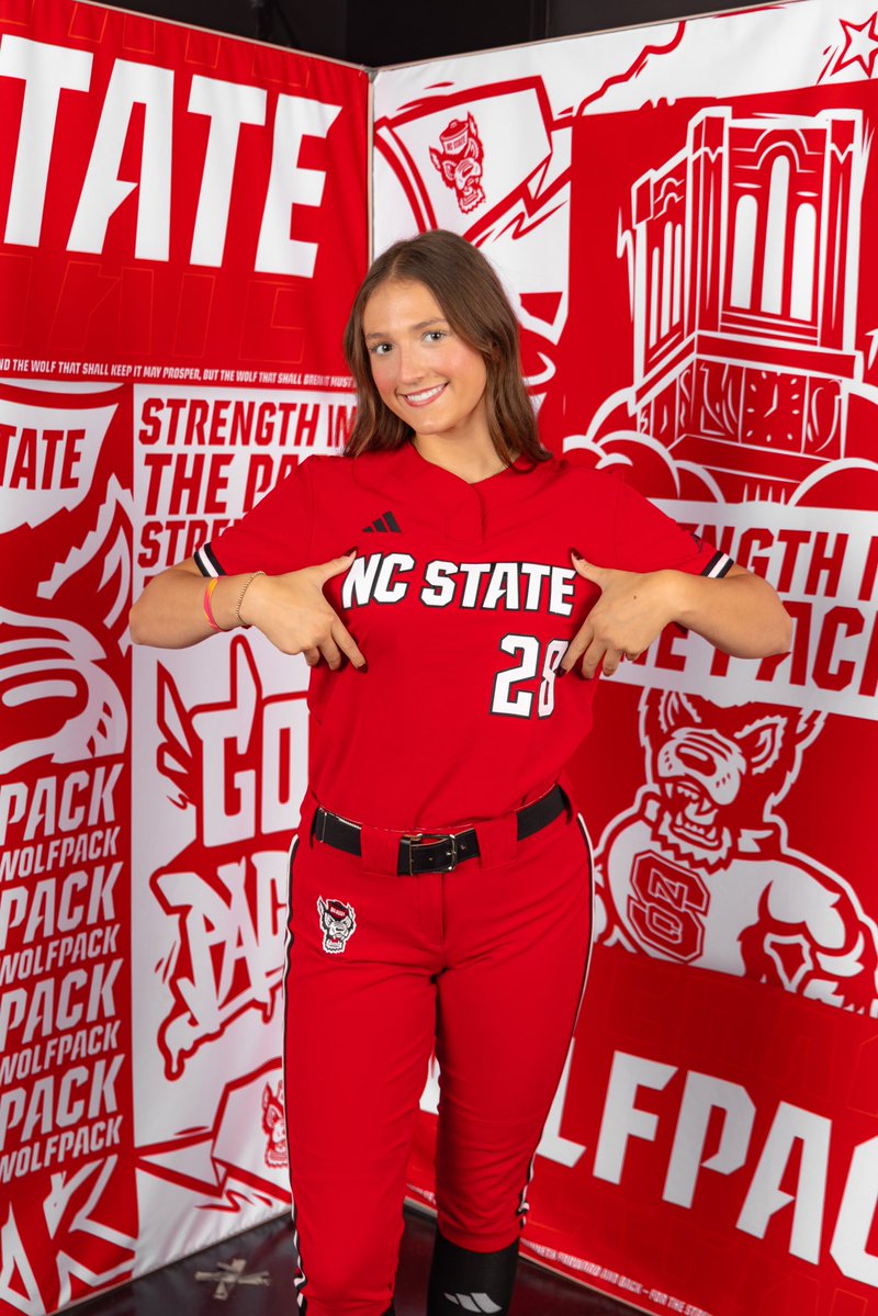 LilaMan32's tweet photo. Exciiiiited🐺🥎 @PackSoftball https://t.co/nzbqKRrbFv