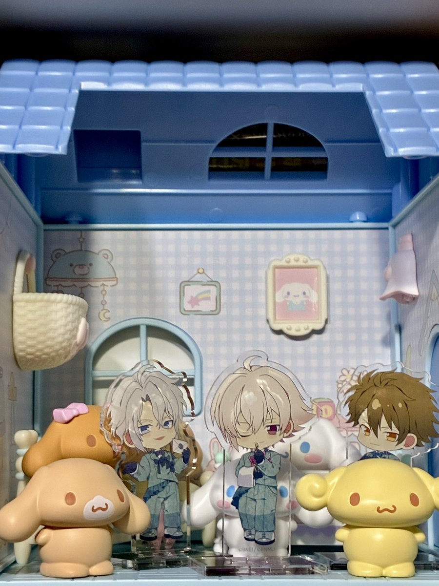 suou_iroiro's tweet photo. 置く場所がなくてシナモロールのお家に居候中なTrigger #trg https://t.co/IBZNcepoU6