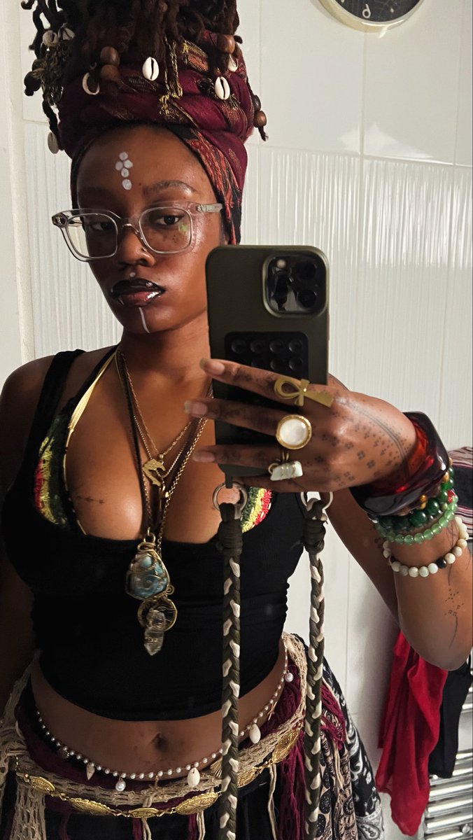 soleyjah7's tweet photo. #lesbian https://t.co/6Z73iRdq4S