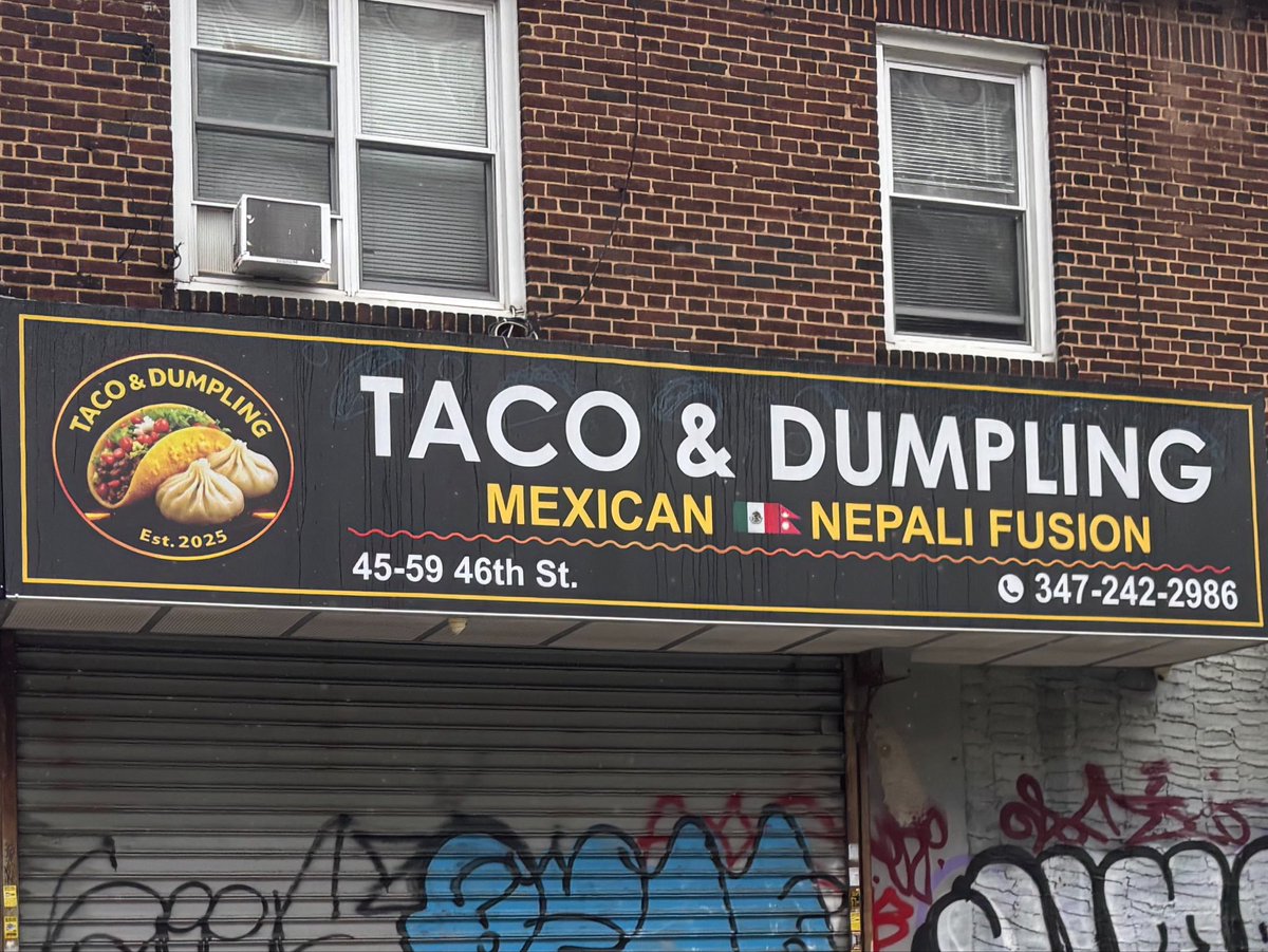 north0fnorth's tweet photo. i love living in queens you can find literally anything here https://t.co/MUyVJJZNMP