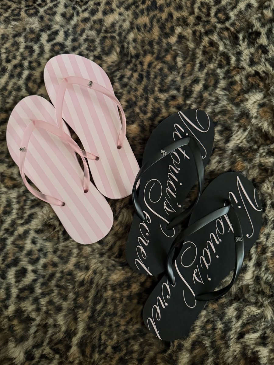 summerlilacsky's tweet photo. ✱ pre-order victoria’s secret ✱

vs flip flop

˗ˏˋ 980 free shipping ´ˎ˗ 

*รับมัดจำ* 
กดเมื่อครบ 2คู่ สอบถามก่อนได้ค่า  ·͜·♡

#พรีเมกา #พรีออเดอร์เมกา #พรีออเดอร์อเมกา #victoriassecretth #หิ้วvictoriassecret https://t.co/Tt56X1c73O